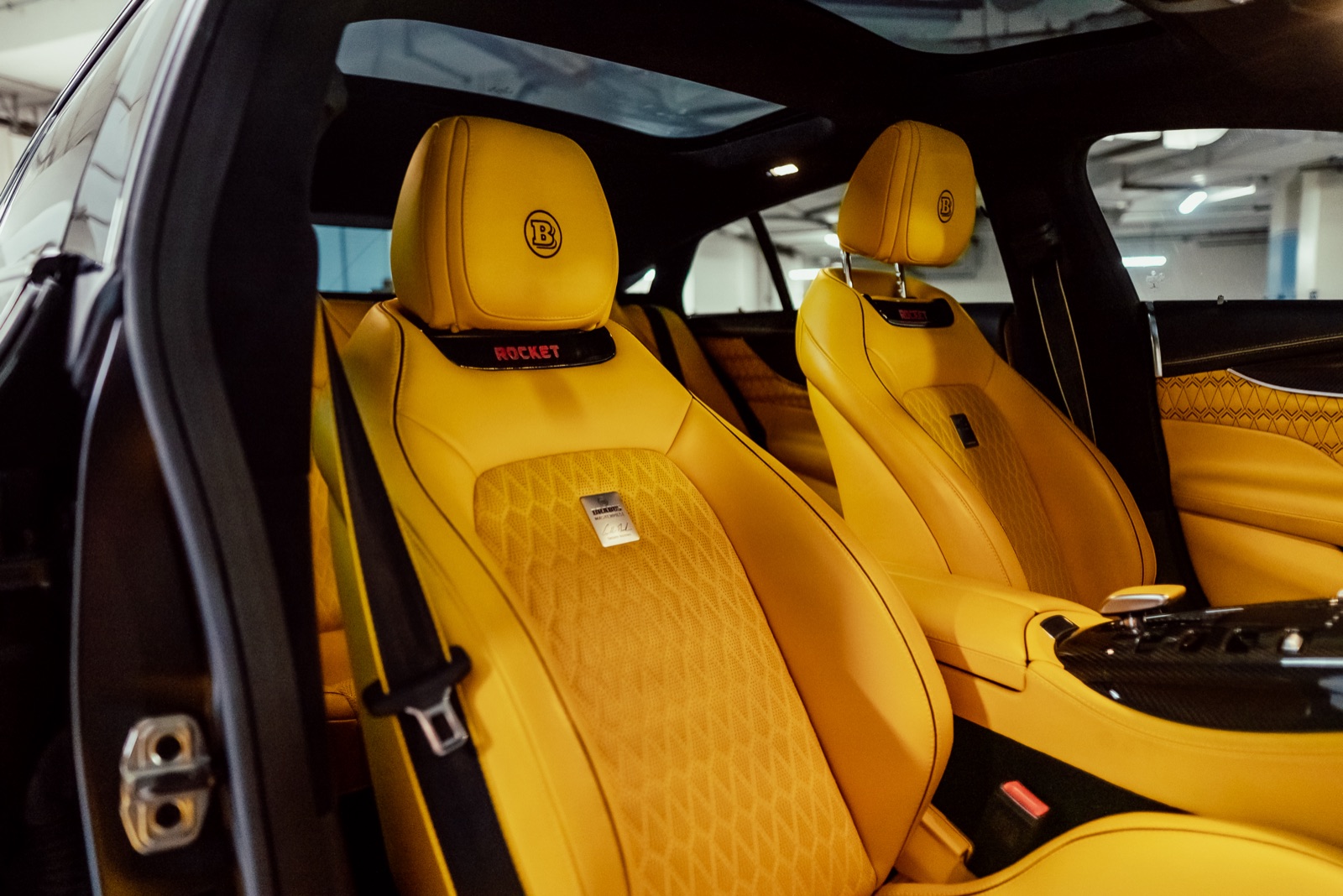 Intérieur cuir jaune Brabus